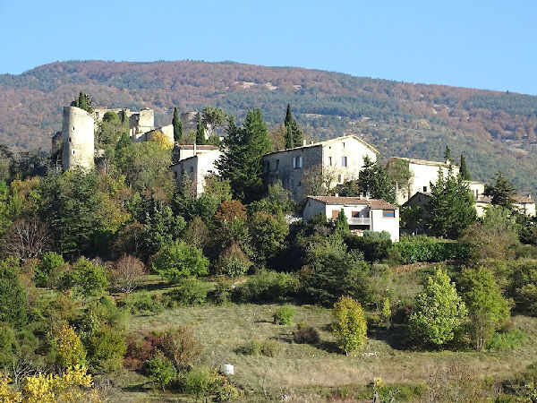 13 - Montbrun-les-Bains class� parmi les plus beaux villages de France